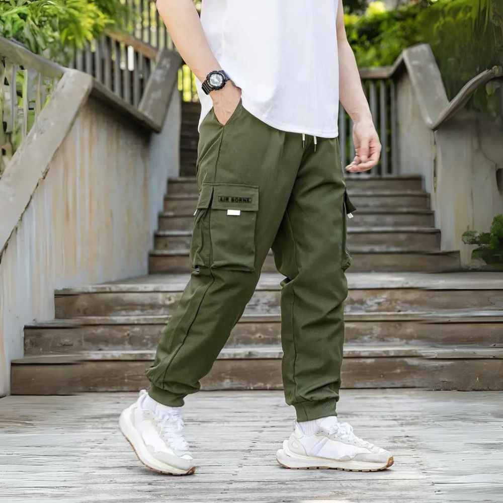 SEBASTIAN | Pantalones Cargo Estilizados con Cierre Elástico