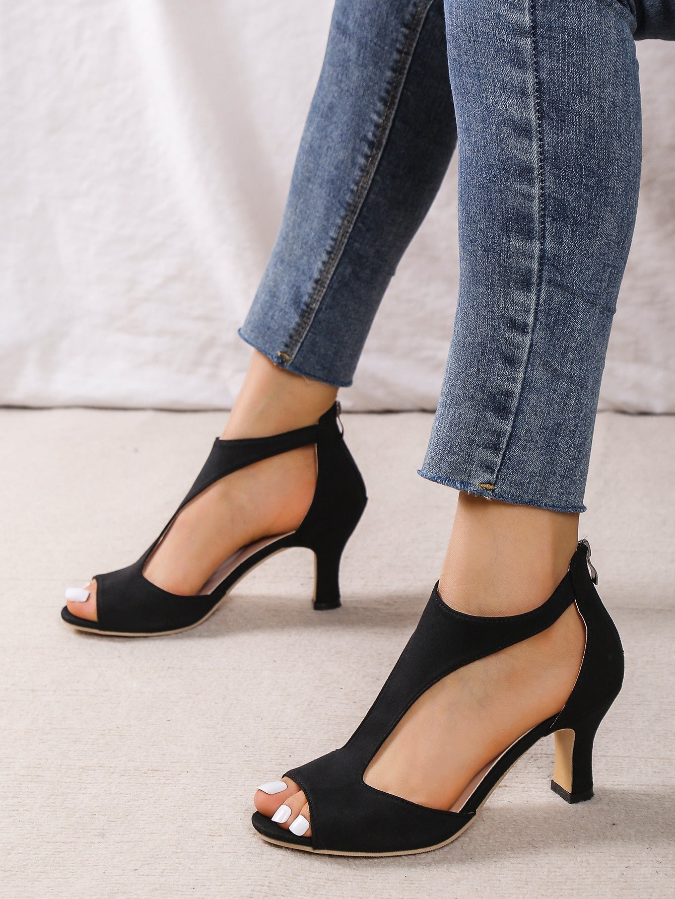 Laluna | Tacones Altos Elegantes con Punta Abierta
