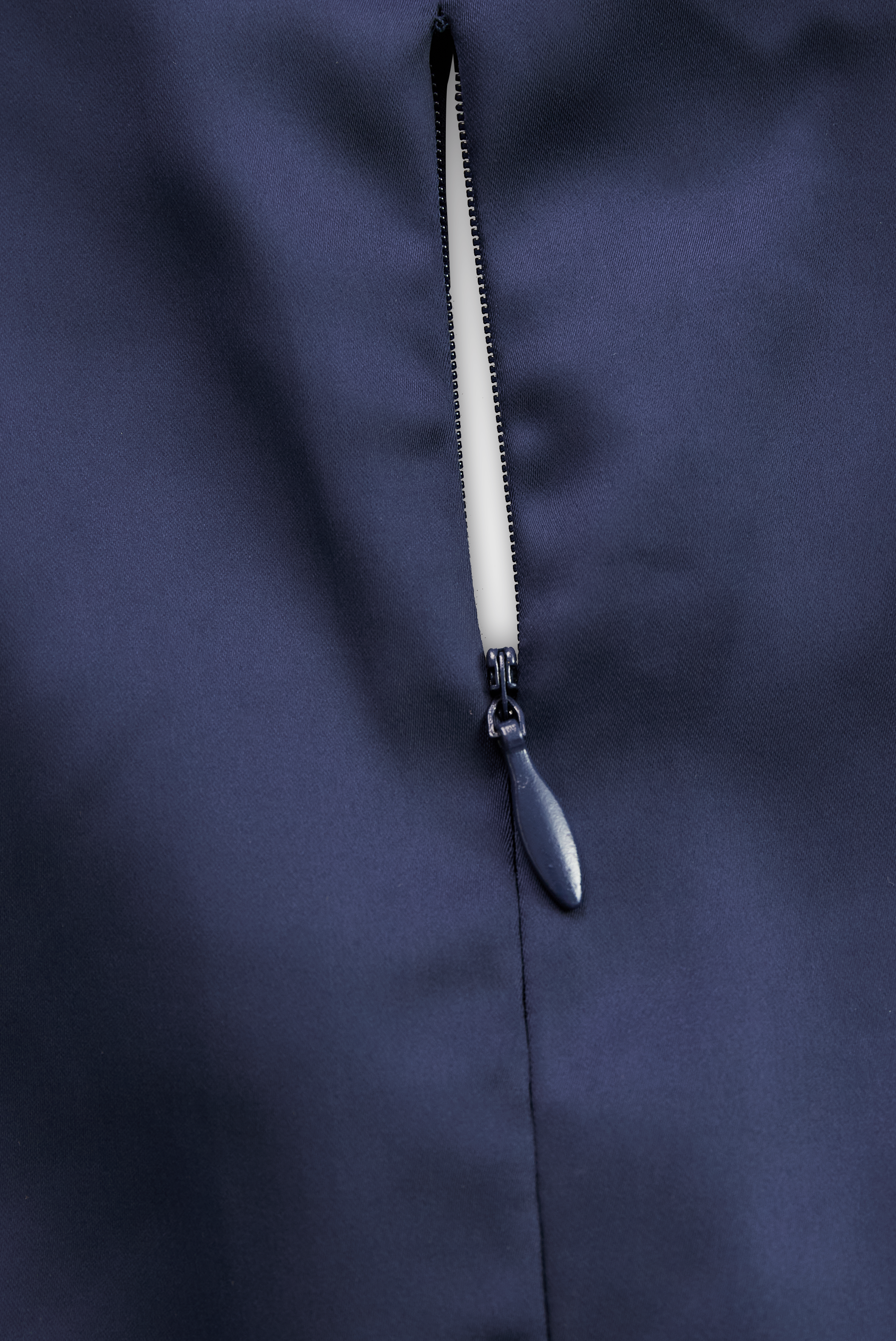 Vestido Midi de Satén Inspirado en lo Vintage con Cuello Drapado