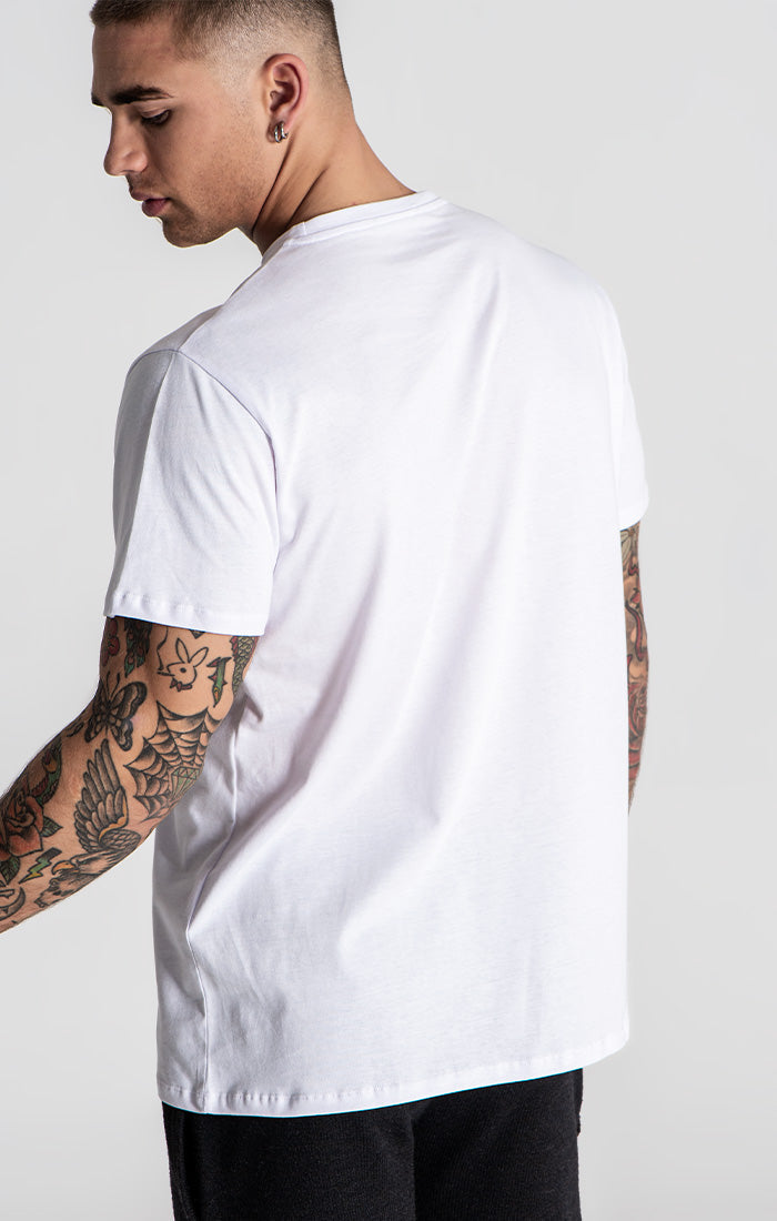Camiseta blanca nublada